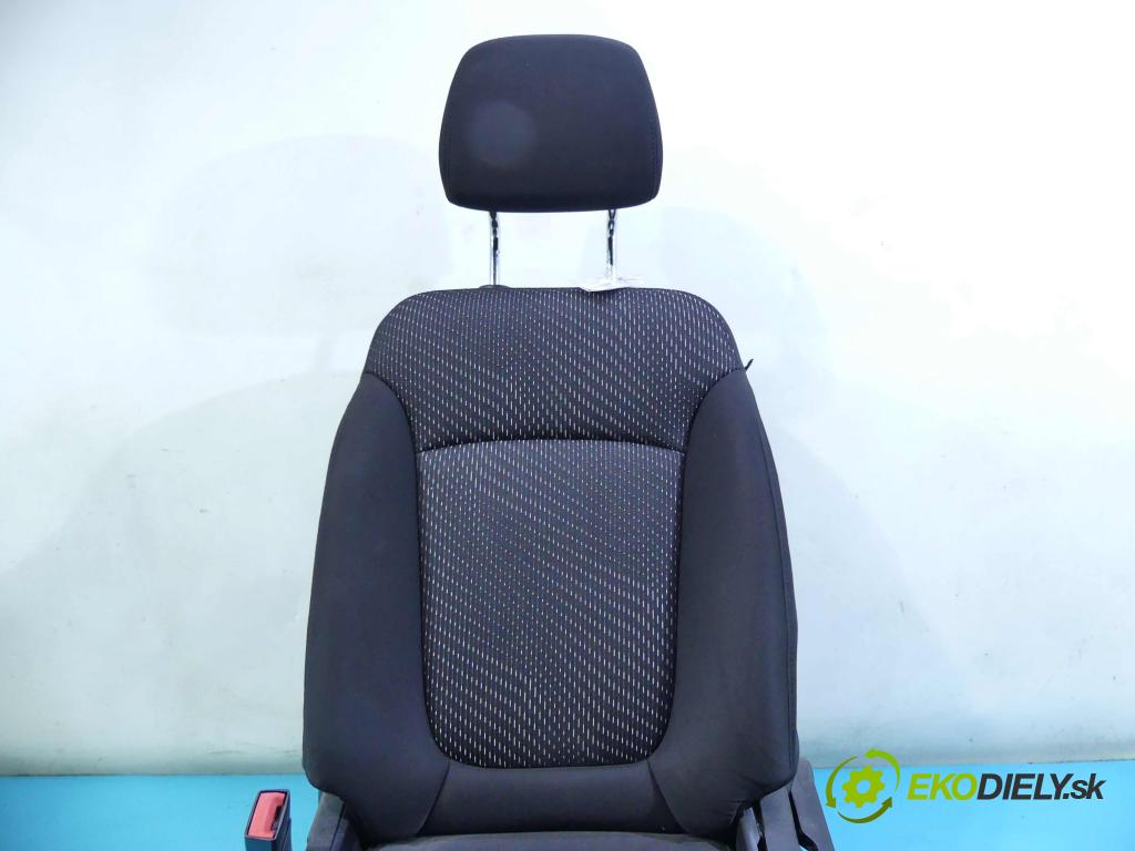 Fiat Freemont 2.0 jtd 170 HP automatic 125 kW 1956 cm3 5- Sedačka ľavý  (Sedačky, sedadlá)
