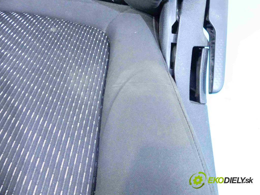Fiat Freemont 2.0 jtd 170 HP automatic 125 kW 1956 cm3 5- Sedačka ľavý  (Sedačky, sedadlá)
