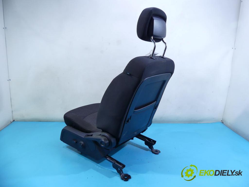 Fiat Freemont 2.0 jtd 170 HP automatic 125 kW 1956 cm3 5- Sedačka ľavý  (Sedačky, sedadlá)