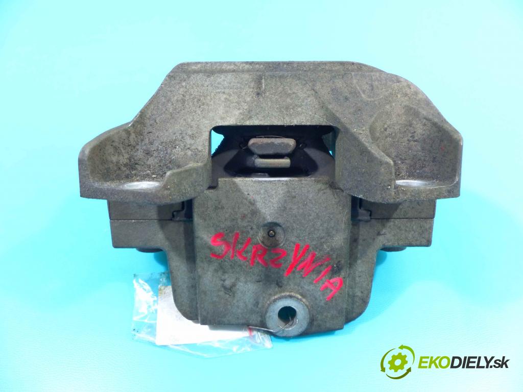 Fiat Freemont 2.0 jtd 170 hp automatic 125 kW 1956 cm3 5- Polštář: motoru P05147131AD (Držáky motoru)