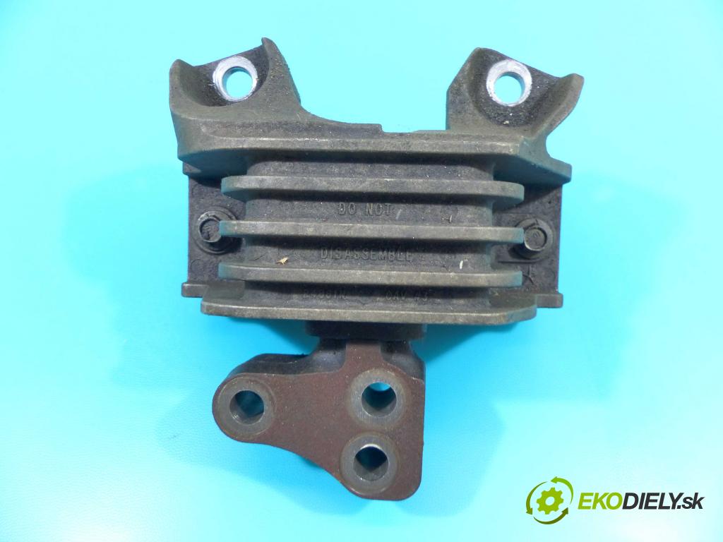 Fiat Freemont 2.0 jtd 170 hp automatic 125 kW 1956 cm3 5- Polštář: motoru P05147131AD (Držáky motoru)