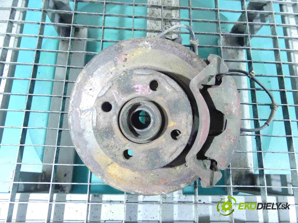 Audi 80 B3 1986-1991 1.8 90 HP manual 66 kW 1781 cm3 4- náboj ľavé  (Náboje)