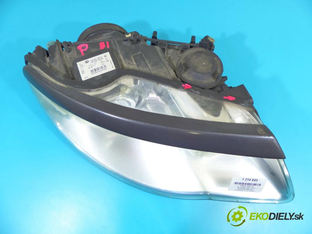 Vw Touareg I 2002-2010 2.5 tdi 174 HP automatic 128 kW 2461 cm3 5- Reflektor: pravý 7L6941032C (Pravé)