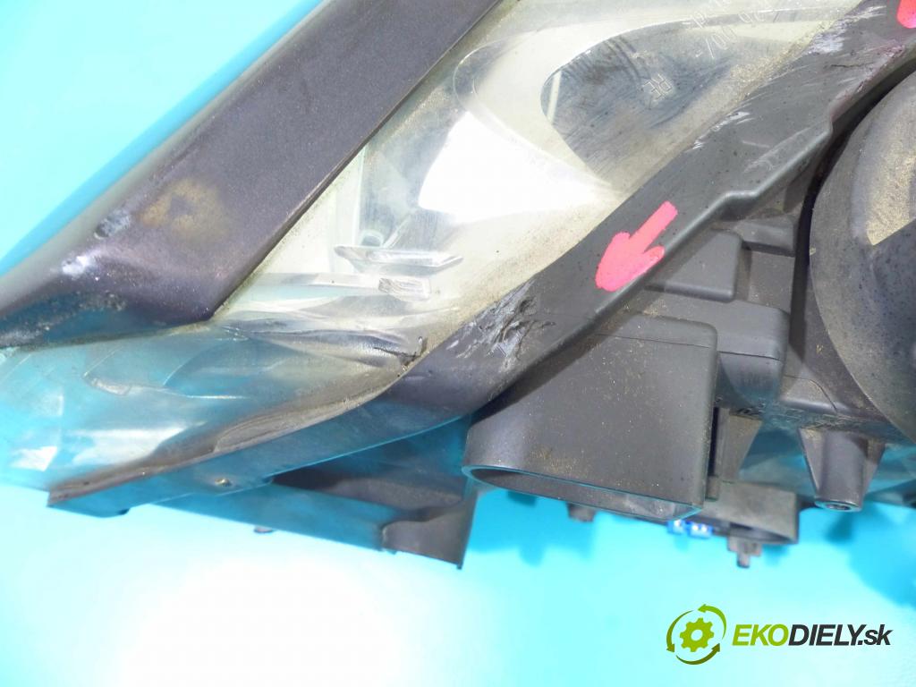 Vw Touareg I 2002-2010 2.5 tdi 174 HP automatic 128 kW 2461 cm3 5- Reflektor: pravý 7L6941032C (Pravé)