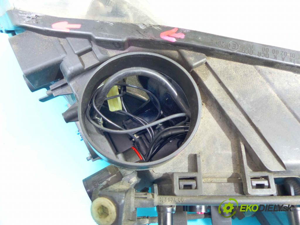 Vw Touareg I 2002-2010 2.5 tdi 174 HP automatic 128 kW 2461 cm3 5- Reflektor: pravý 7L6941032C (Pravé)