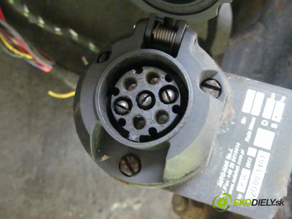 Vw Touareg I 2002-2010 2.5 tdi 174 hp automatic 128 kW 2461 cm3 5- oko tažné