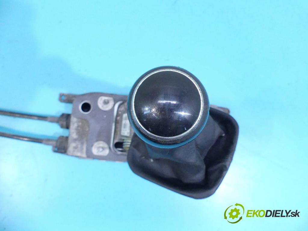 Vw Scirocco II 2008-2017 2.0 tdi 140 HP manual 103 kW 1968 cm3 3- Páka: Změny: stupeň,rýchlosť 1K0711049CK (Rýchlostné páky / kulisy)