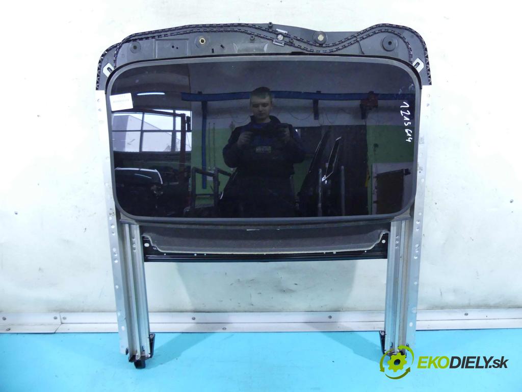 Fiat Freemont 2.0 jtd 170 hp automatic 125 kW 1956 cm3 5- Střešní okno: B9320-656C (Okna karoserie)