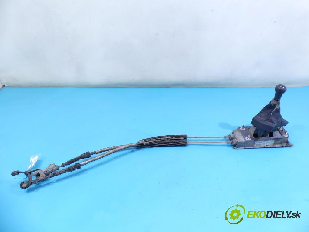 Seat Cordoba II 6L 2002-2008 1.4 16v 75 HP manual 55 kW 1390 cm3 4- Páka: Změny: stupeň,rýchlosť 6Q0711049AB (Rýchlostné páky / kulisy)