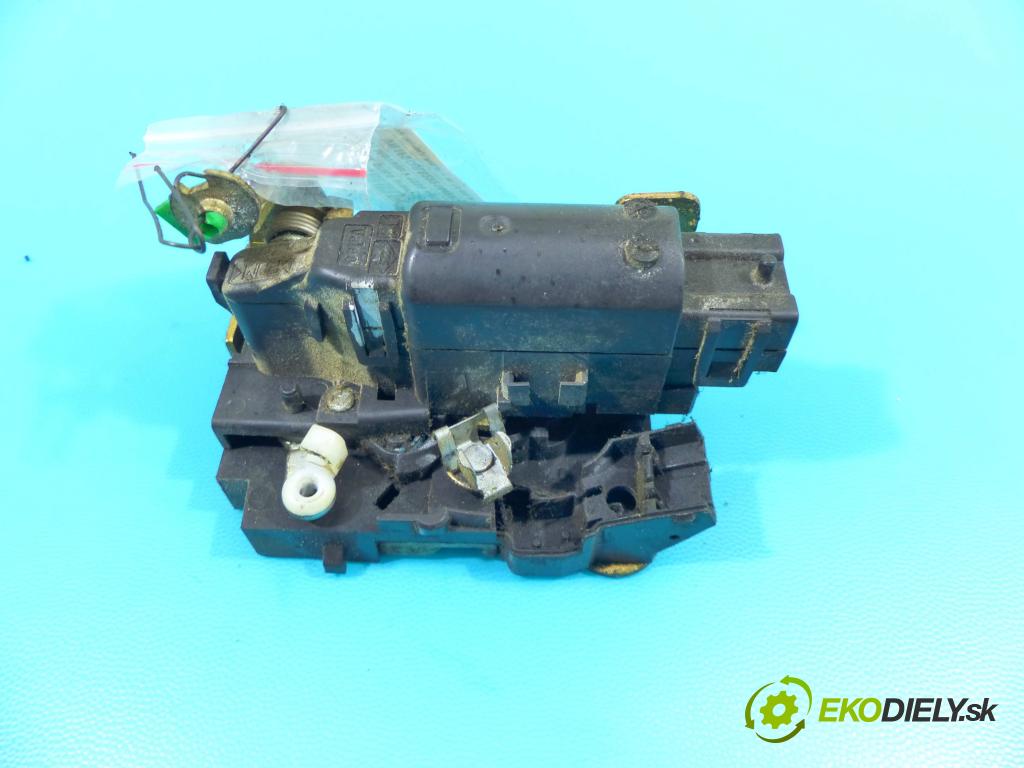 Opel Movano I 1999-2003 2.5 dci 114 hp manual 84 kW 2463 cm3 5- zámek přední pravý