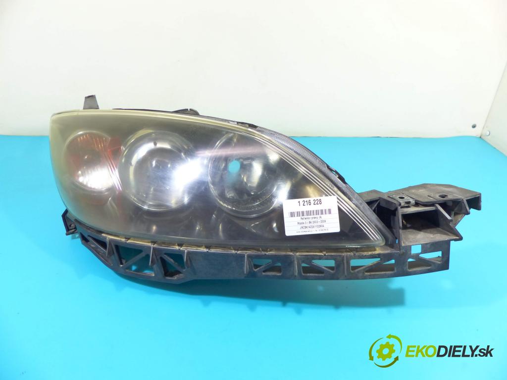 Mazda 3 I BK 2003-2009 1.6 16v 105 HP manual 77 kW 1598 cm3 5- Reflektor: pravý  (Pravé)