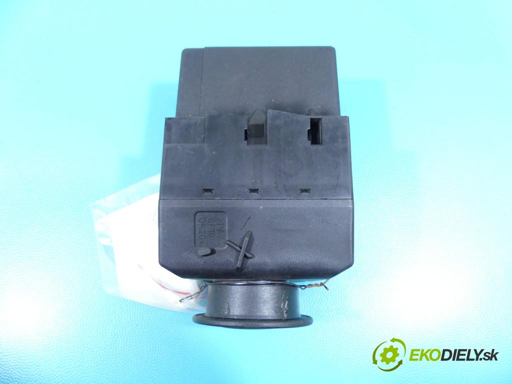 Mercedes C W203 2000-2007 2.0 129 HP manual 95 kW 1998 cm3 4- Spínačka 2035450508 (Spínacie skrinky a kľúče)