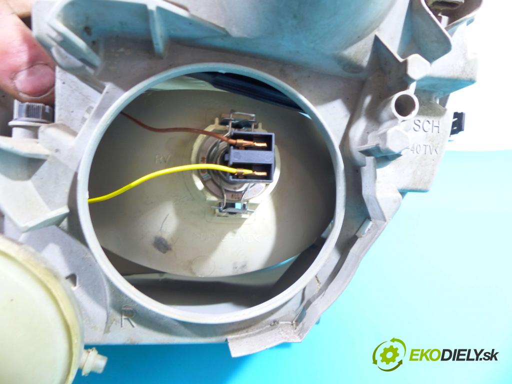 Mercedes C W203 2000-2007 2.0 129 HP manual 95 kW 1998 cm3 4- Reflektor: pravý 0301166202 (Pravé)