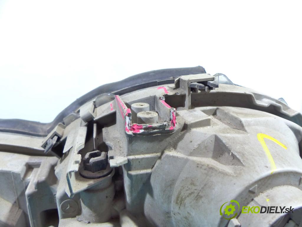 Mercedes C W203 2000-2007 2.0 129 HP manual 95 kW 1998 cm3 4- Reflektor: pravý 0301166202 (Pravé)