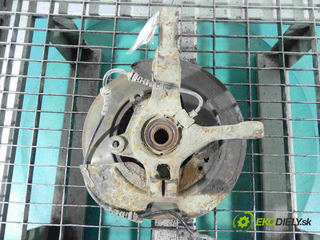 Dacia Sandero I 2008-2012 1.6 8v 84KM manual 62 kW 1598 cm3 5- náboj pravé  (Náboje)