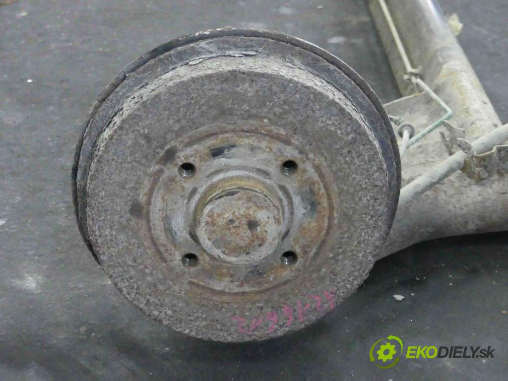 Dacia Sandero I 2008-2012 1.6 8v 84KM manual 62 kW 1598 cm3 5- zadní výztuha