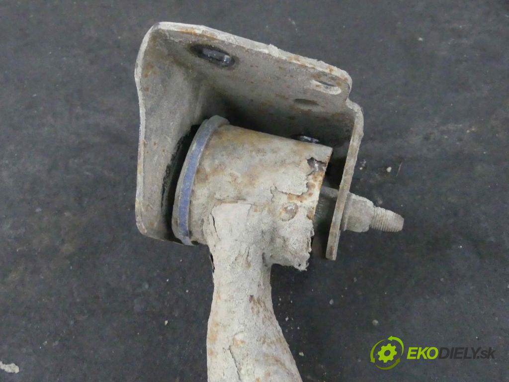 Dacia Sandero I 2008-2012 1.6 8v 84KM manual 62 kW 1598 cm3 5- zadní výztuha