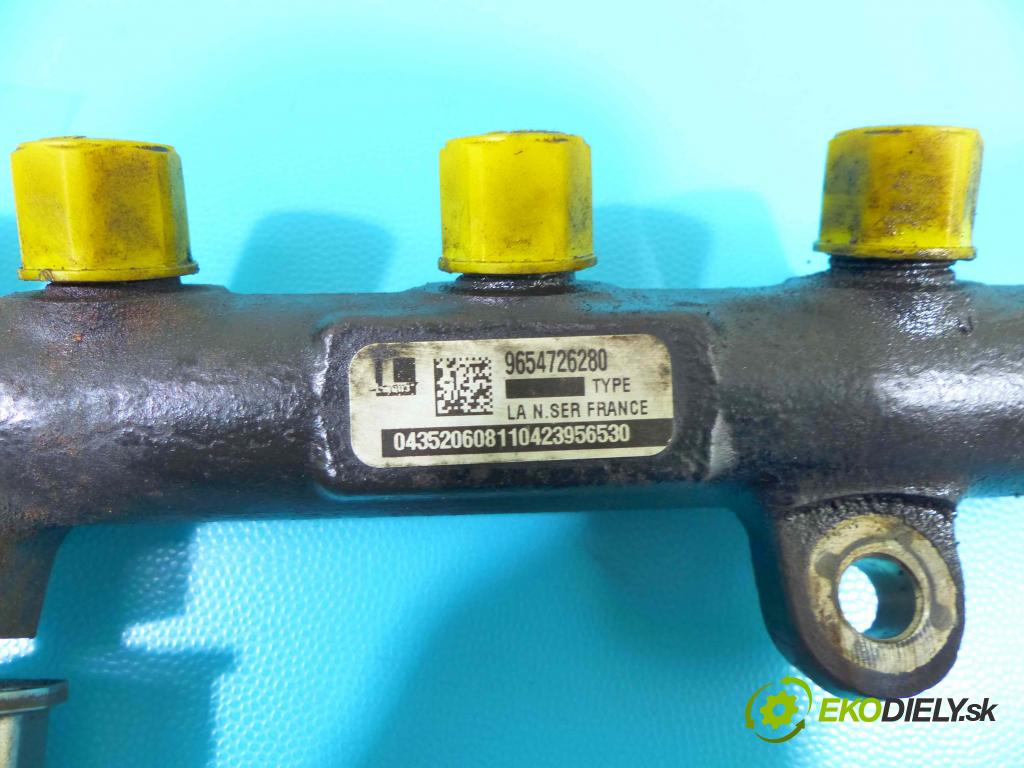 Volvo V50 2.0d 136 HP manual 100 kW 1997 cm3 5- lišta vstrekovacia 9654726280 (Vstrekovacie lišty)