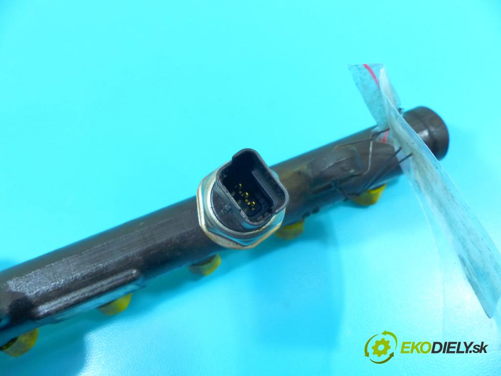 Volvo V50 2.0d 136 HP manual 100 kW 1997 cm3 5- lišta vstrekovacia 9654726280 (Vstrekovacie lišty)