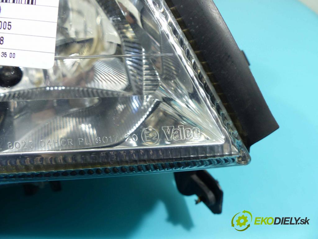 Opel Zafira A 1999-2005 2.0 dti 101 HP manual 74 kW 1995 cm3 5- Reflektor: pravý  (Pravé)