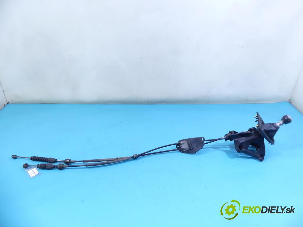 Toyota Verso 2009-2018 2.0 D4D 126 HP manual 93 kW 1998 cm3 5- Páka: Změny: stupeň,rýchlosť 112102525 (Rýchlostné páky / kulisy)