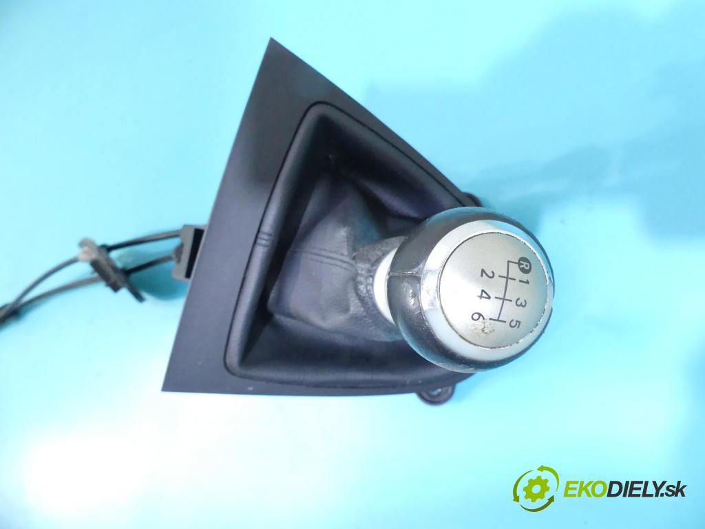 Toyota Verso 2009-2018 2.0 D4D 126 HP manual 93 kW 1998 cm3 5- Páka: Změny: stupeň,rýchlosť 112102525 (Rýchlostné páky / kulisy)