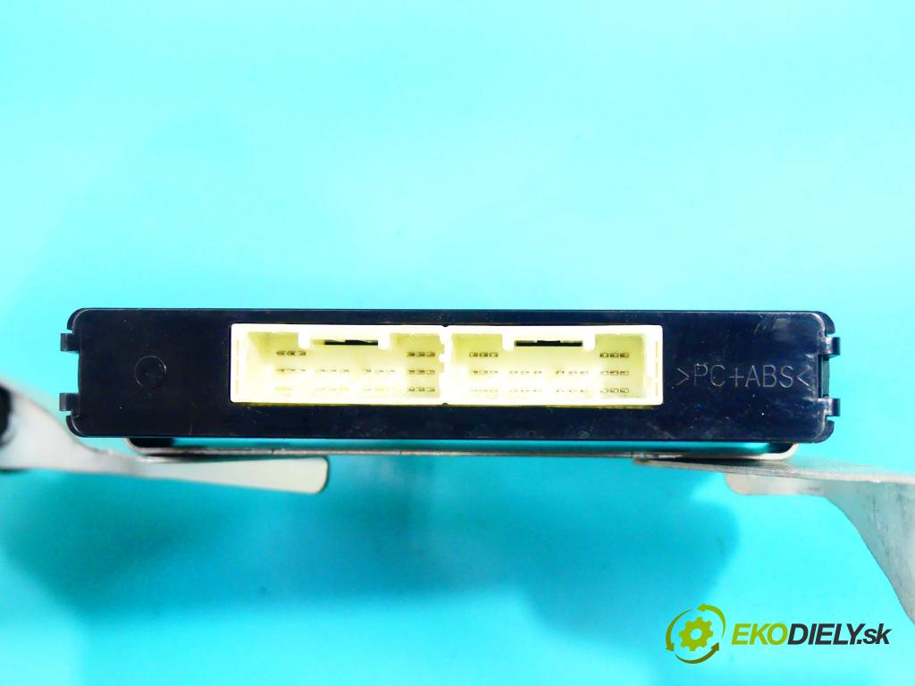 Toyota Verso 2009-2018 2.0 D4D 126 HP manual 93 kW 1998 cm3 5- riadiaca jednotka ostatné 89690-0F010