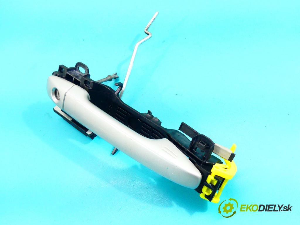 Toyota Verso 2009-2018 2.0 D4D 126 HP manual 93 kW 1998 cm3 5- rukoväť predné ľavé mimo:  (Vonkajšie predné ľavé)