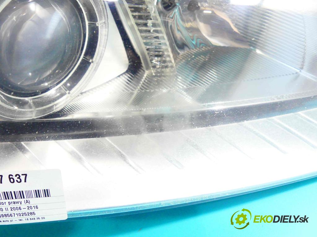 Volvo S80 II 2006-2016 3.2b 238HP automatic 175 kW 3192 cm3 4- Reflektor: pravý 30796134 (Pravé)