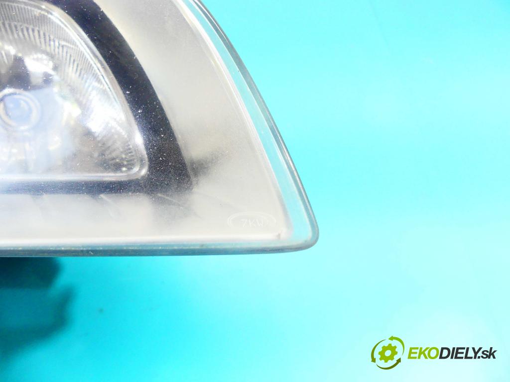 Volvo S80 II 2006-2016 3.2b 238HP automatic 175 kW 3192 cm3 4- Reflektor: pravý 30796134 (Pravé)