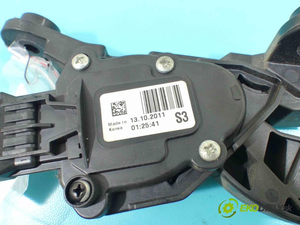 Kia Rio III 2011-2017 1.1 crdi 75 HP manual 55 kW 1120 cm3 5- pedále  (Pedále)