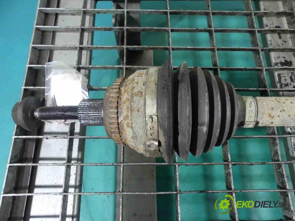 Audi A6 C4 1994-1997 1.9 tdi 90 HP manual 66 kW 1896 cm3 5- poloos ľavé  (Poloosy)