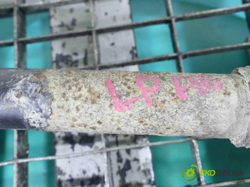 Audi A6 C4 1994-1997 1.9 tdi 90 HP manual 66 kW 1896 cm3 5- poloos ľavé  (Poloosy)