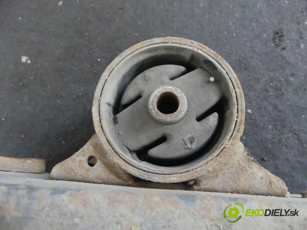 Mitsubishi Space star 1.6 16v 98 HP manual 72 kW 1584 cm3 5- výstuha motora