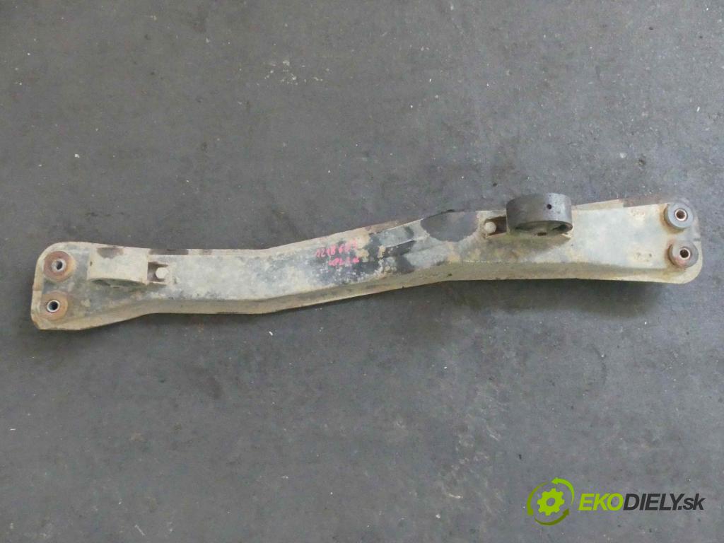 Mitsubishi Space star 1.6 16v 98 HP manual 72 kW 1584 cm3 5- výstuha motora