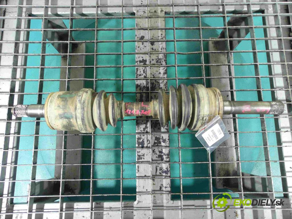 Mitsubishi Pajero I 1982-1991 2.5 karburátor: 103 HP manual 76 kW 2531 cm3 3- poloos ľavé  (Poloosy)