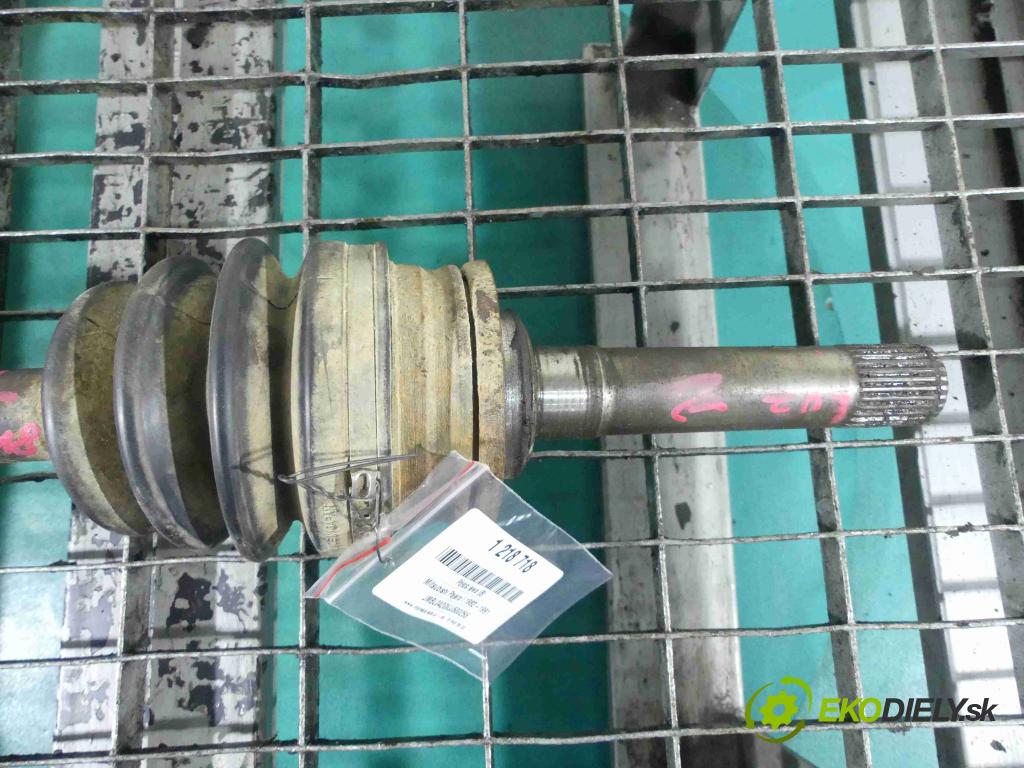 Mitsubishi Pajero I 1982-1991 2.5 karburátor: 103 HP manual 76 kW 2531 cm3 3- poloos ľavé  (Poloosy)