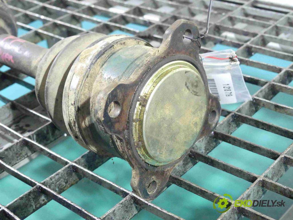 Mitsubishi Pajero I 1982-1991 2.5 karburátor: 103 HP manual 76 kW 2531 cm3 3- poloos pravé  (Poloosy)