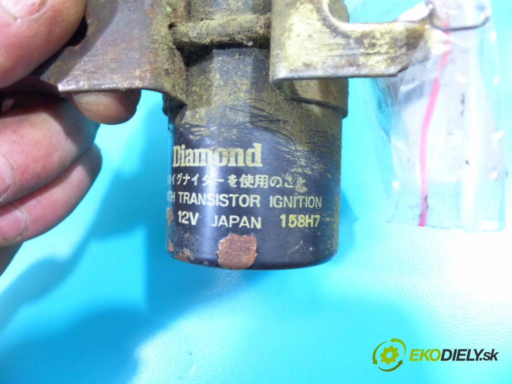 Mitsubishi Pajero I 1982-1991 2.5 karburátor: 103 HP manual 76 kW 2531 cm3 3- cievka zapaľovacia  (Zapaľovacie cievky, moduly)