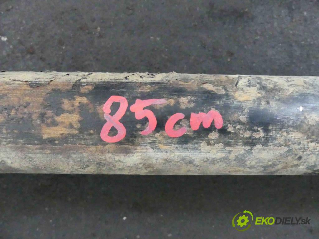 Mitsubishi Pajero I 1982-1991 2.5 karburátor: 103 HP manual 76 kW 2531 cm3 3- Hřídel:  (Kardaňové hriadele)