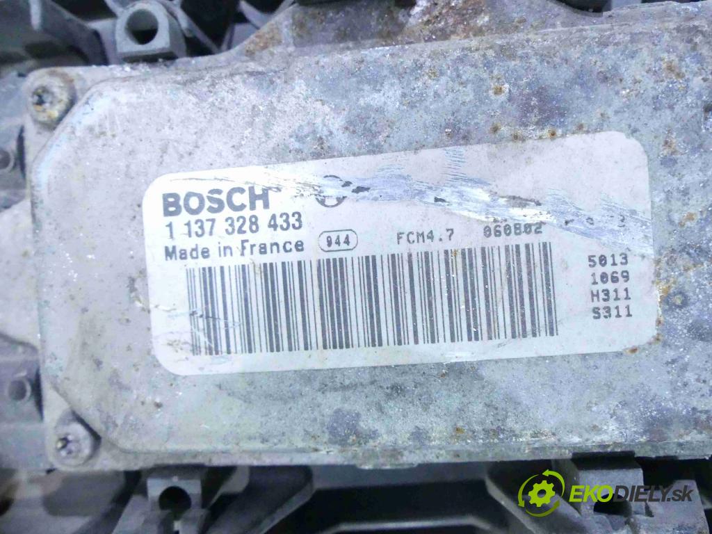 Volvo S80 II 2006-2016 3.2b 238HP automatic 175 kW 3192 cm3 4- Ventilátor chladiča 0130307066