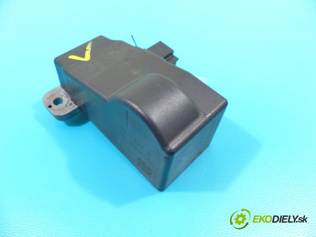 Vw Passat B6 2005-2010 1.9 tdi 105 HP manual 77 kW 1896 cm3 5- Blokáda: řízení: 3C0905861D (Ostatné)