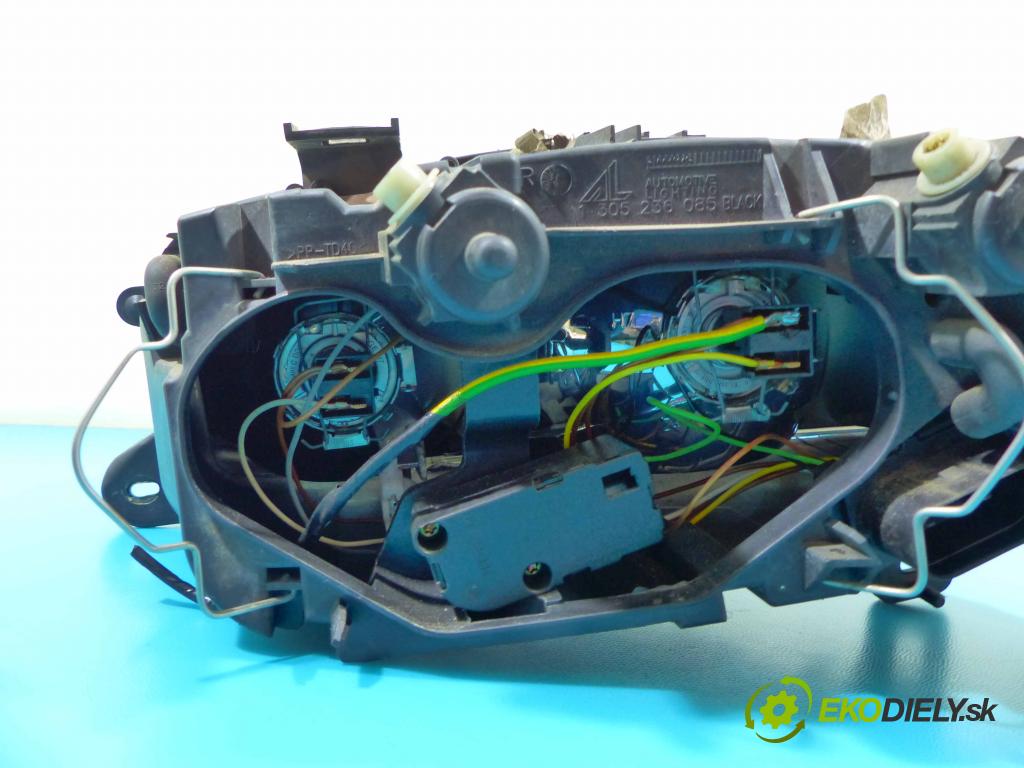 Alfa romeo Gt 2.0 16v 166 HP manual 122 kW 1970 cm3 3- Reflektor: pravý  (Pravé)