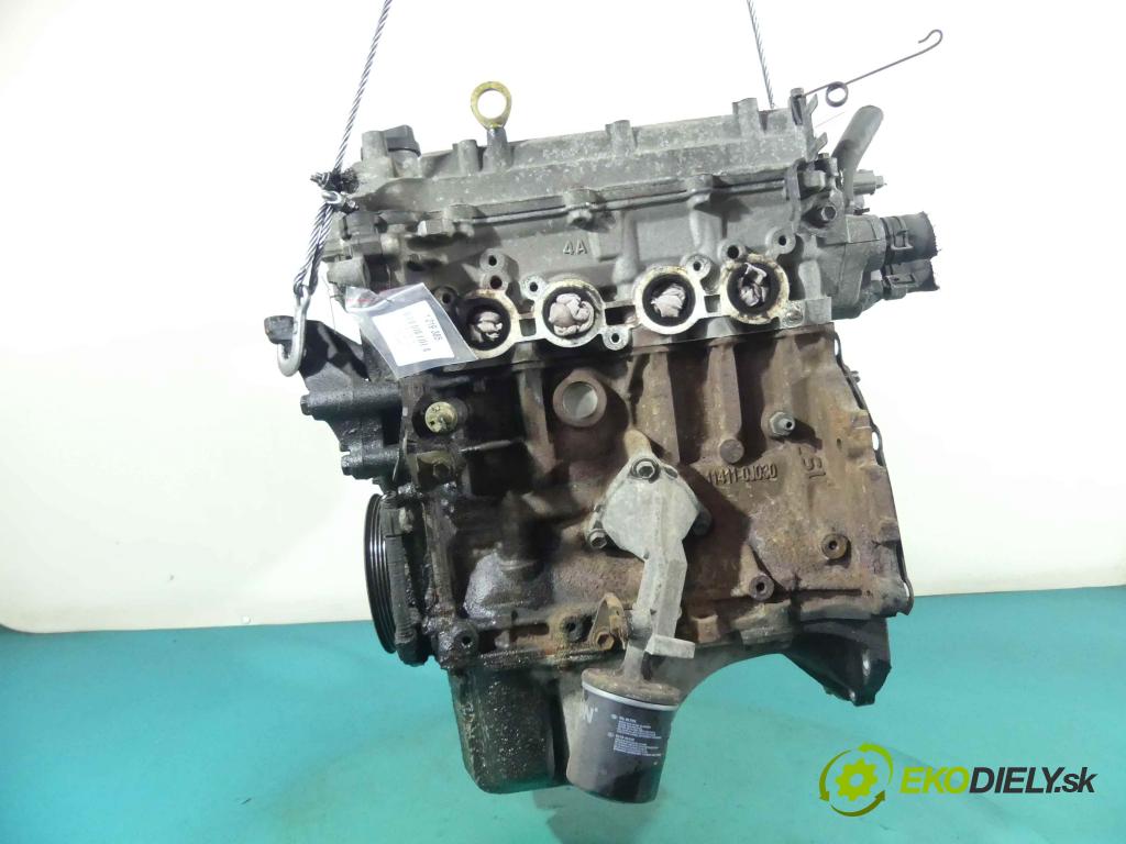 Toyota Yaris I 1999-2005 1.0 vvti 65 HP manual 48 kW 998 cm3 5- motor benzín: 1SZ