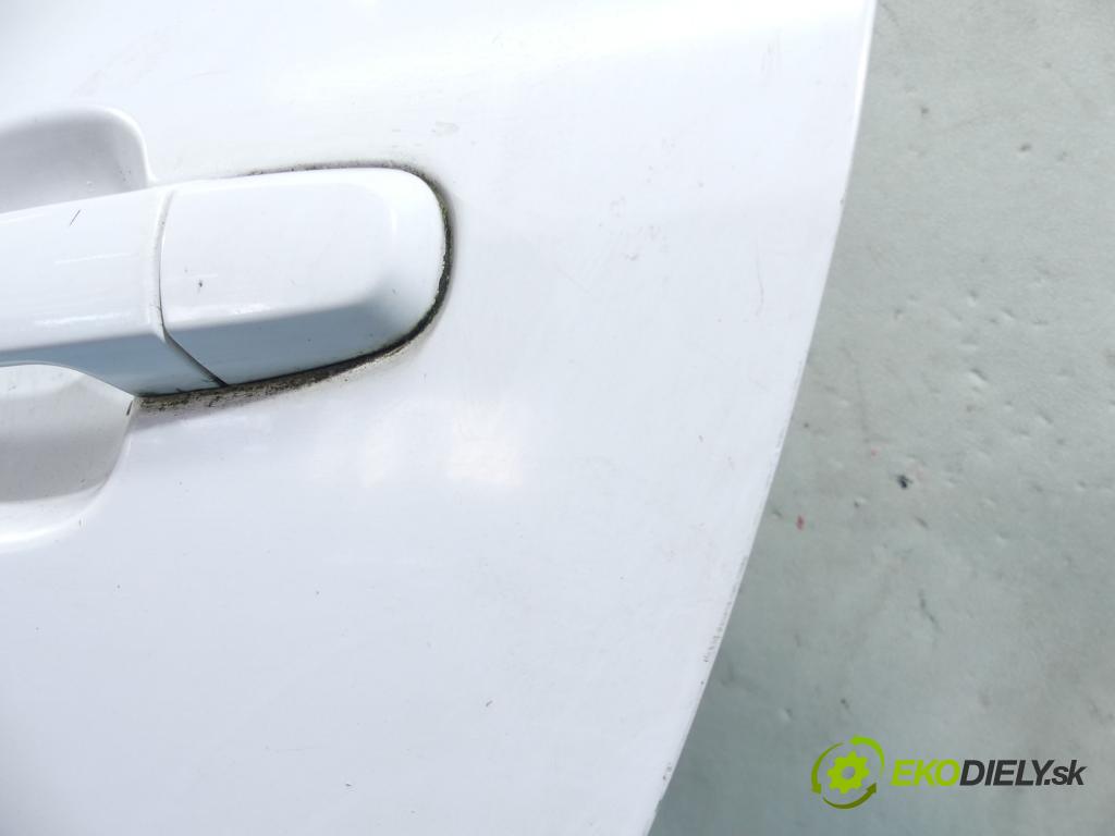 Toyota Corolla E12 2001-2009 1.4 vvti 97KM manual 71 kW 1398 cm3 5- dvere zadné ľavé (Ostatné)