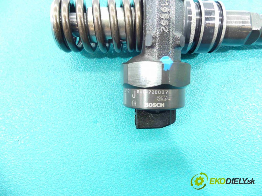 Vw Bora 1.9 tdi 116 HP manual 85 kW 1896 cm3 4- vstrekovacie čerpadlo 0414720007 (Vstrekovače)
