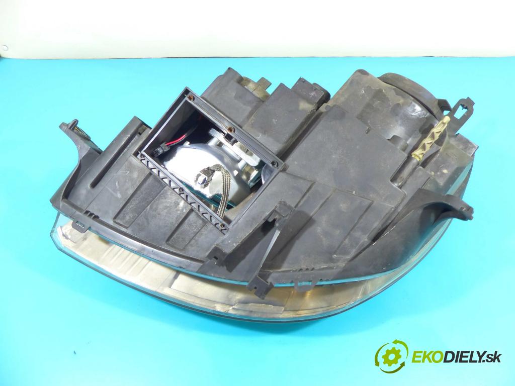 Citroen C5 I 2001-2008 2.0 hdi 136 HP automatic 100 kW 1997 cm3 5- Reflektor: pravý 9661316580 (Pravé)