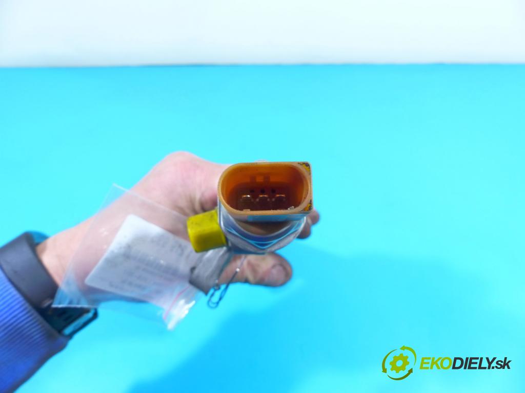 Vw Scirocco II 2008-2017 2.0 tdi 140 HP manual 103 kW 1968 cm3 3- lišta vstrekovacia 03L089G (Vstrekovacie lišty)