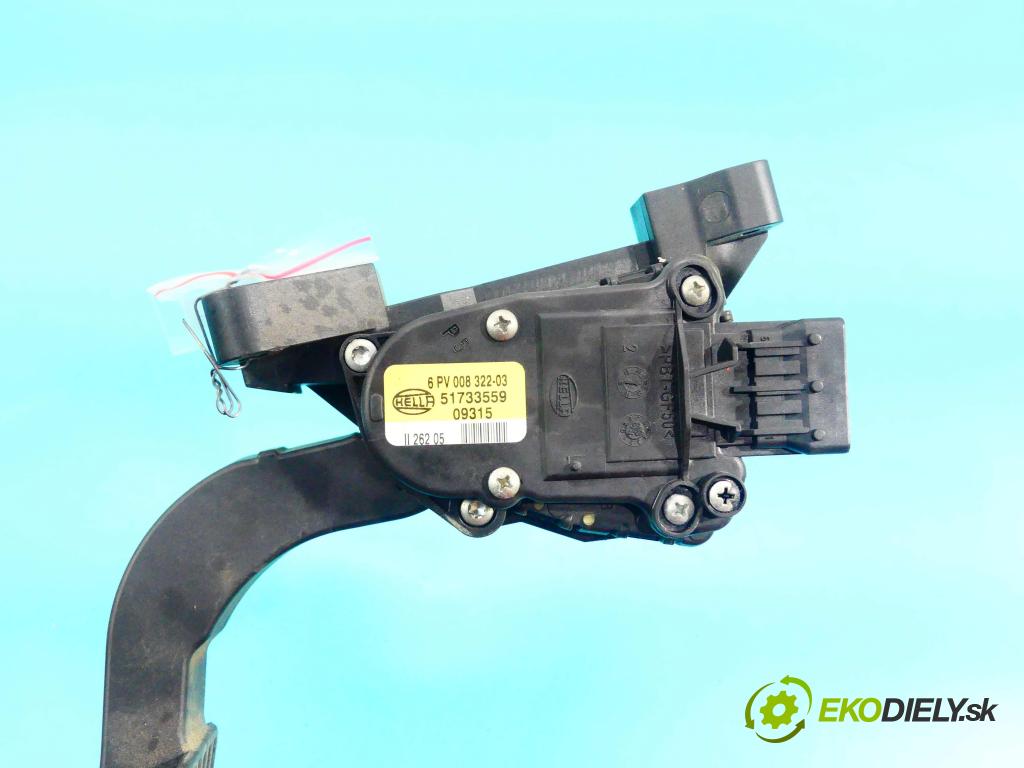 Fiat Croma II 2005-2010 2.4 jtd 200 HP automatic 147 kW 2387 cm3 5- pedále 51733559 (Pedále)