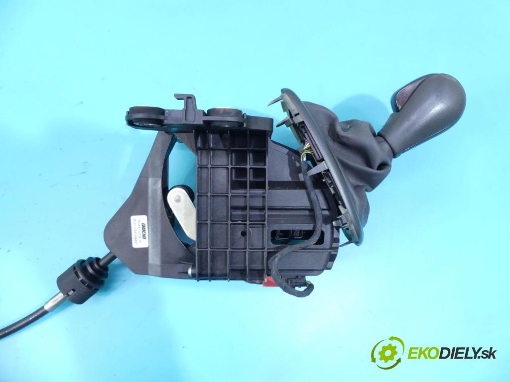 Fiat Croma II 2005-2010 2.4 jtd 200 HP automatic 147 kW 2387 cm3 5- Páka: Změny: stupeň,rýchlosť 553481320 (Rýchlostné páky / kulisy)